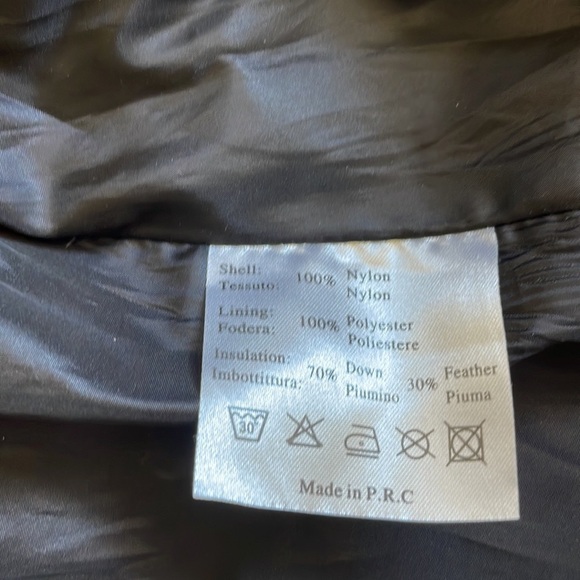 BlueSand 44 Women’s Belted Hooded Black Puffer Jacket, see pictures for sizing - Picture 6 of 10